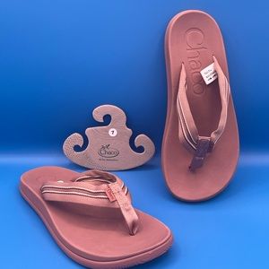 Women’s Chaco size 7 flip flops